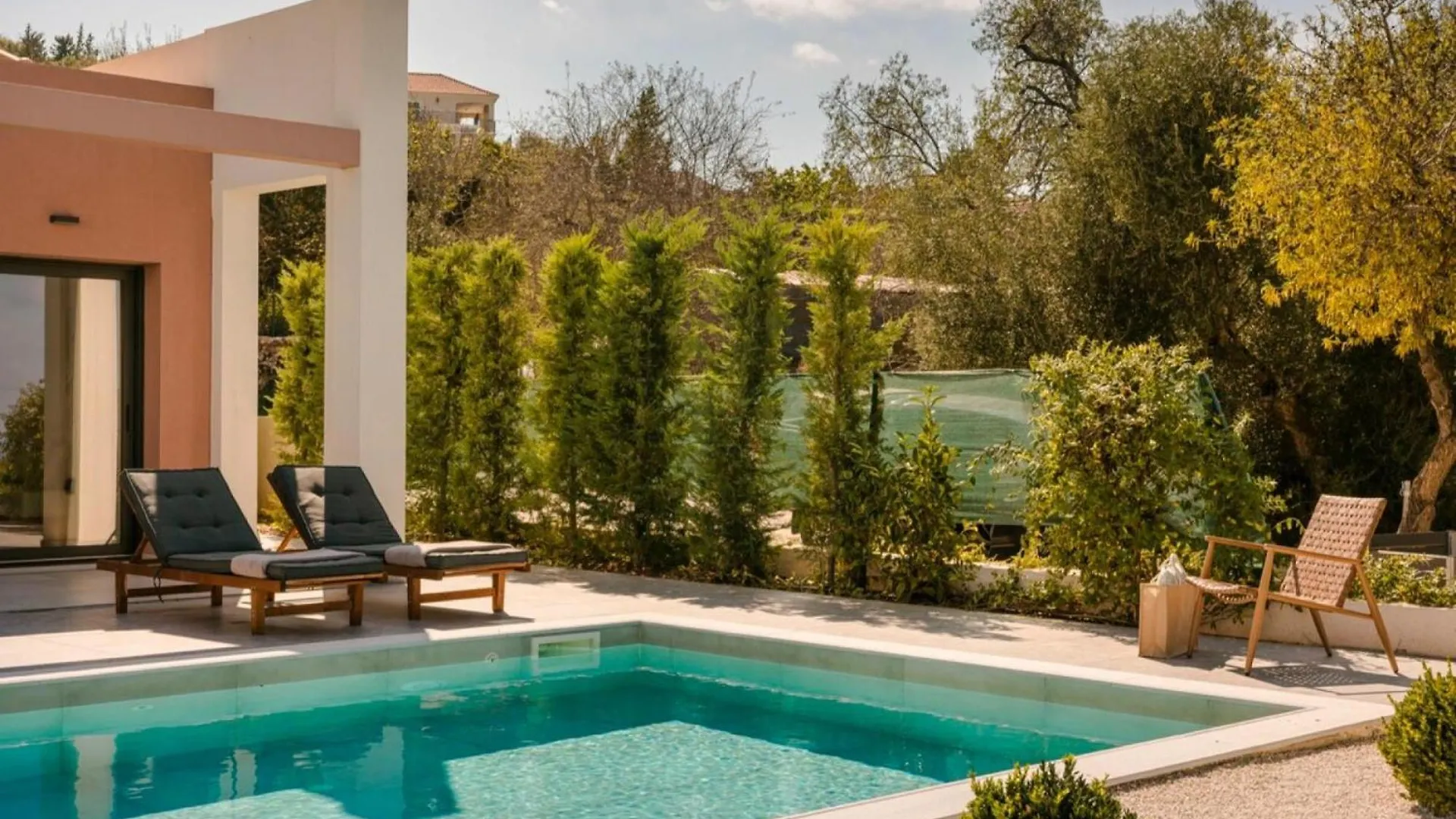 Nirvana - Unalome Villas Antipata  Yunanistan